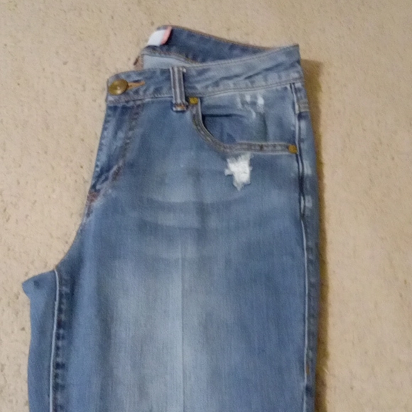 Cabi jeans size 6 Curvy Skinny distressed - Picture 9 of 9
